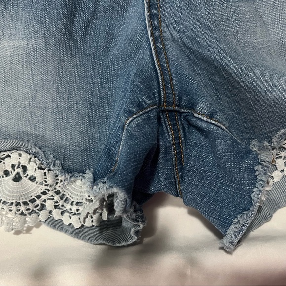Torrid lace accent denim shorts size 14 - Picture 4 of 4